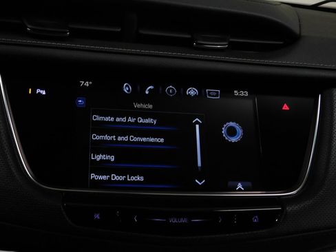 Used 2017 Cadillac XT5 FWD image 42