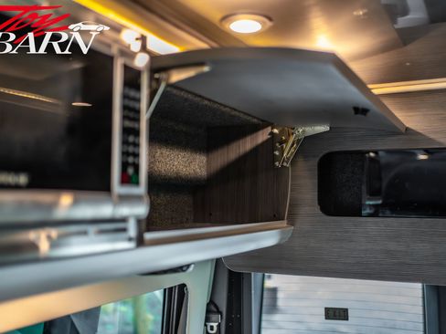 Used 2020 Mercedes-Benz Sprinter 2500 image 41