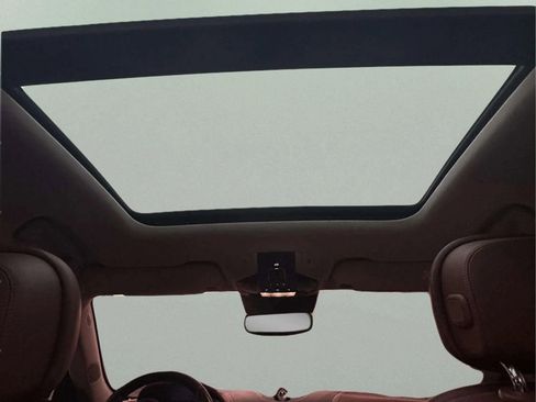 Used 2017 Maserati Levante Sport Utility 4D image 13