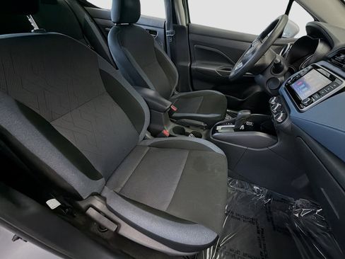 Used 2025 Nissan Versa SV image 15