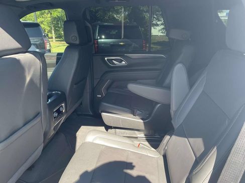 Used 2024 Chevrolet Tahoe Z71 w/ Luxury Package AWD/4WD image 16