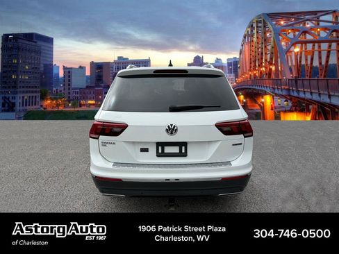 Used 2020 Volkswagen Tiguan SEL AWD/4WD image 4