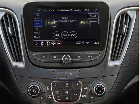 Used 2024 Chevrolet Malibu LT image 11