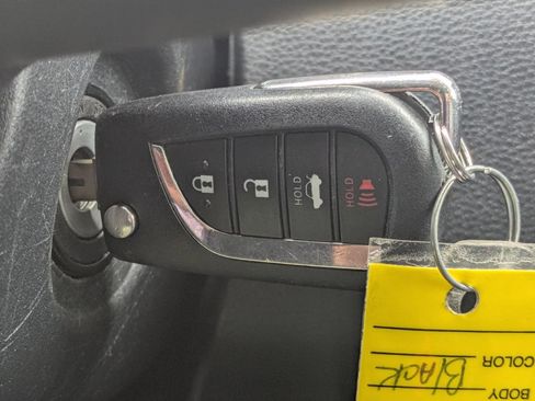 Used 2024 Toyota Corolla LE FWD image 27