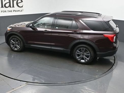 Used 2023 Ford Explorer XLT w/ Equipment Group 202A AWD/4WD image 60