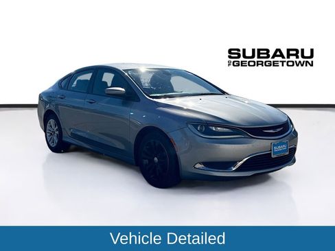 Used 2016 Chrysler 200 Limited image 1