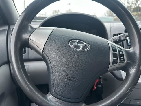 Used 2010 Hyundai Elantra GLS image 17