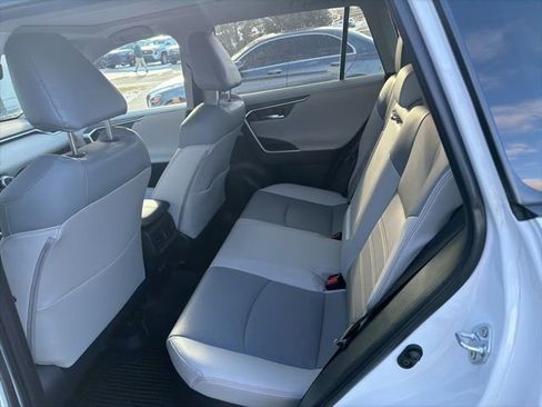 Used 2023 Toyota RAV4 Limited image 13