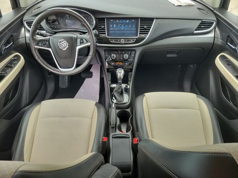 Used 2020 Buick Encore Preferred FWD image 9
