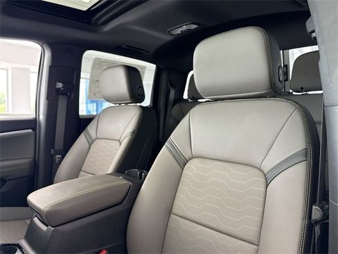 New 2025 Chevrolet Colorado ZR2 w/ Off-Road Front Bumper Package image 10