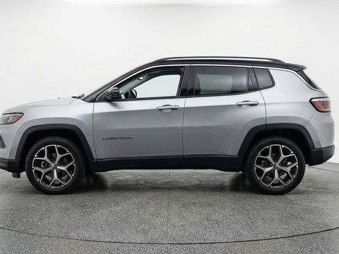 Used 2025 Jeep Compass Limited AWD/4WD image 5