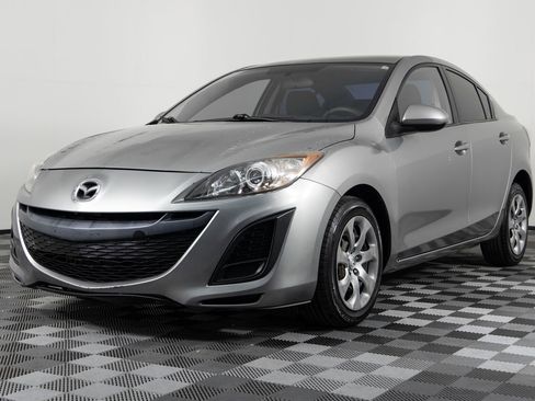 Used 2011 MAZDA MAZDA3 i Sport image 2