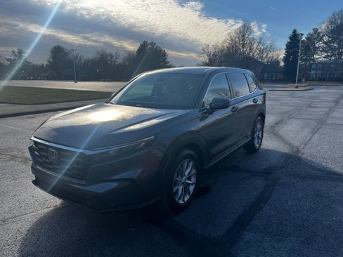 Used 2023 Honda CR-V EX-L image 8