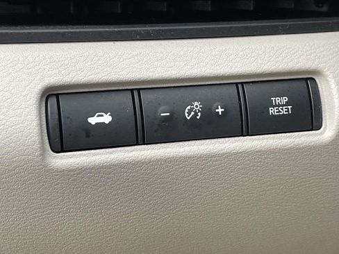 Used 2025 Nissan Altima 2.5 SV image 17