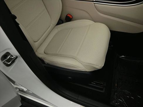 Certified 2026 Mercedes-Benz GLC 300 4MATIC image 30