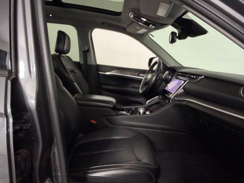 Used 2021 Jeep Grand Cherokee L Limited RWD image 31
