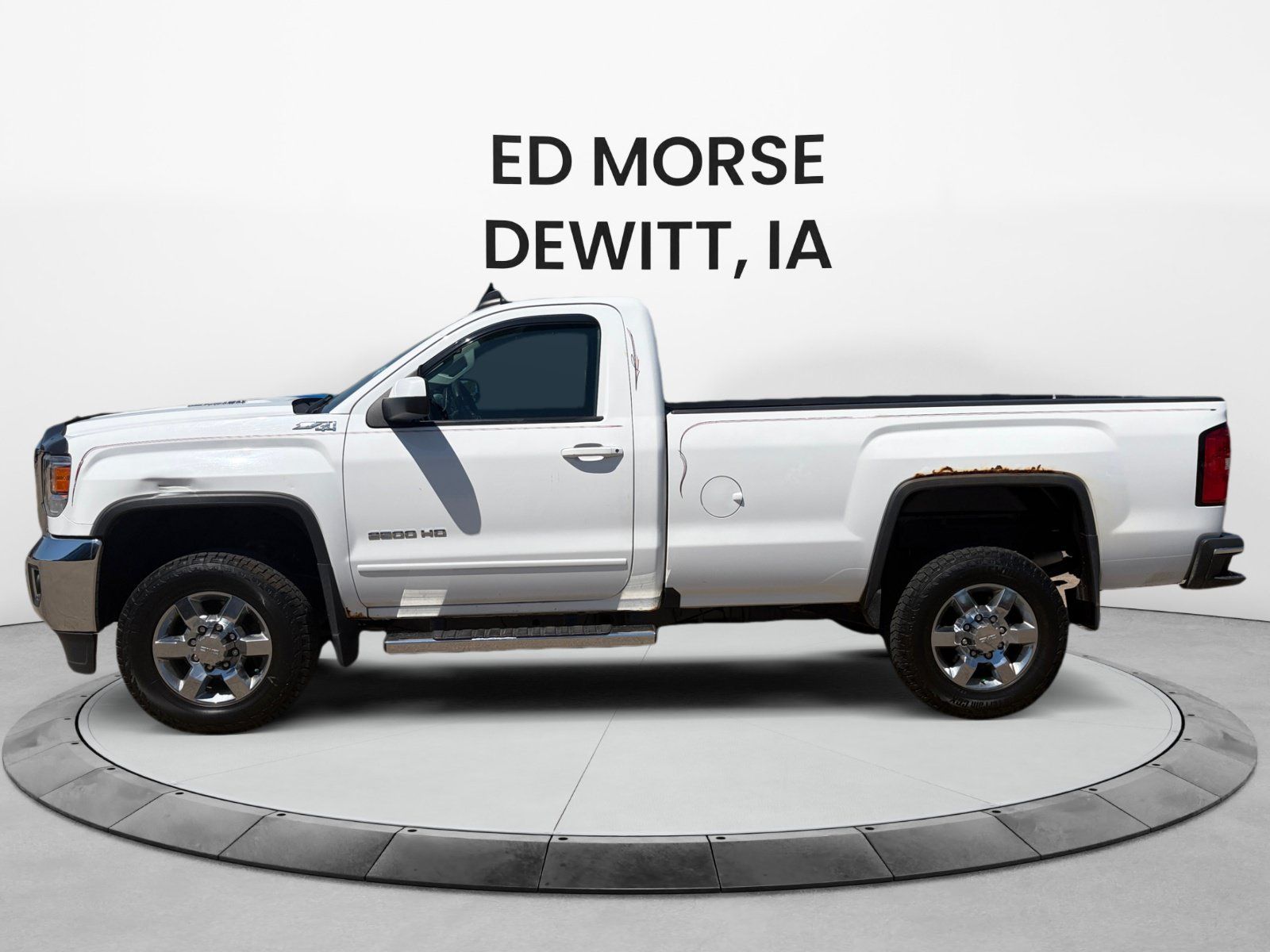 Used 2016 GMC Sierra 2500 SLE w/ SLE Preferred Package AWD/4WD image 2
