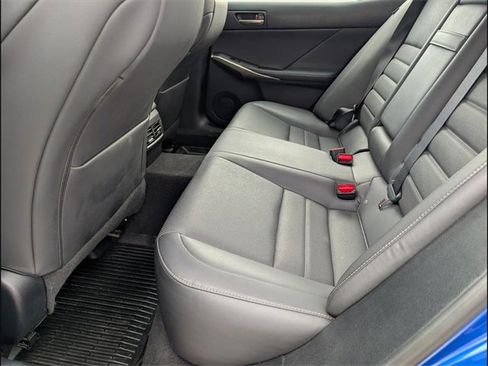 Used 2019 Lexus IS 300 AWD image 10