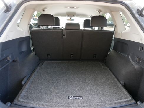 Used 2021 Volkswagen Tiguan SE AWD/4WD image 18