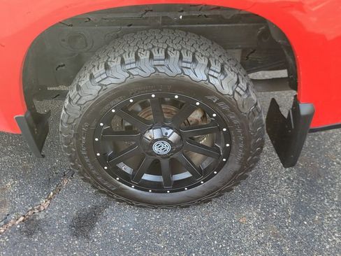 Used 2021 Chevrolet Silverado 1500 Custom w/ LPO, Dark Essentials Package image 8