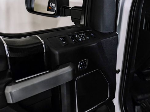 Used 2019 Ford F250 Platinum w/ Platinum Ultimate Package image 36