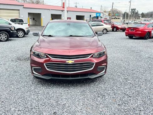 Used 2016 Chevrolet Malibu LT w/ Leather Package FWD image 2