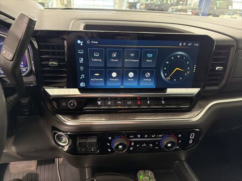 Used 2024 Chevrolet Silverado 3500 LTZ w/ LTZ Convenience Package AWD/4WD image 21