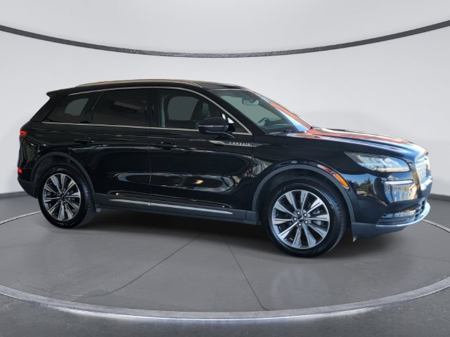Used 2022 Lincoln Corsair Reserve w/ Elements Package AWD/4WD image 2