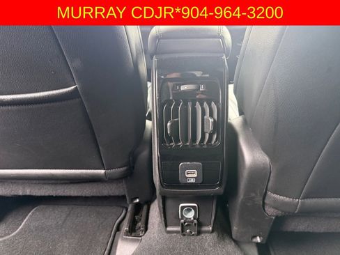 Used 2024 Jeep Compass Latitude image 29
