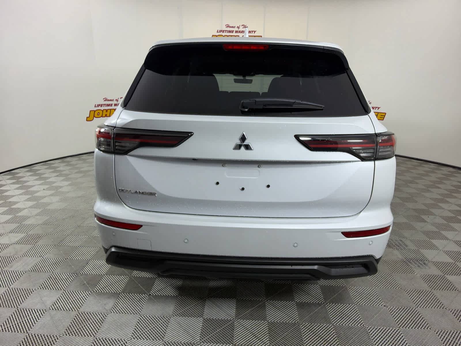 New 2026 Mitsubishi Outlander ES FWD image 4
