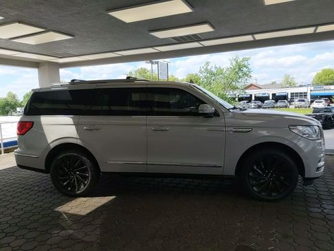 Used 2021 Lincoln Navigator Reserve AWD/4WD image 5