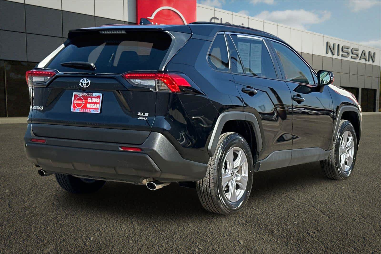 Used 2025 Toyota RAV4 XLE w/ Convenience Package AWD/4WD image 3