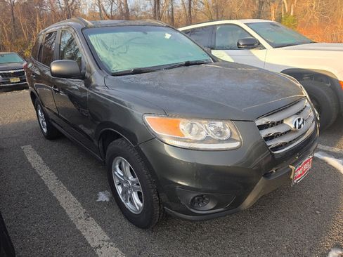 Used 2012 Hyundai Santa Fe GLS image 2