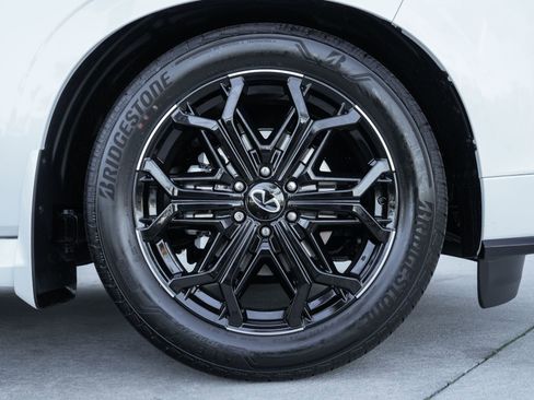 New 2026 INFINITI QX80 SPORT w/ Sport Exterior Package image 24