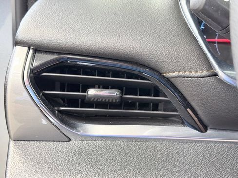 Used 2019 Chevrolet Traverse LS FWD image 39