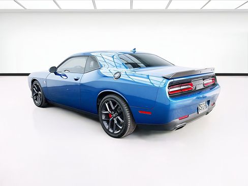 Used 2021 Dodge Challenger GT w/ Driver Convenience Group RWD image 6