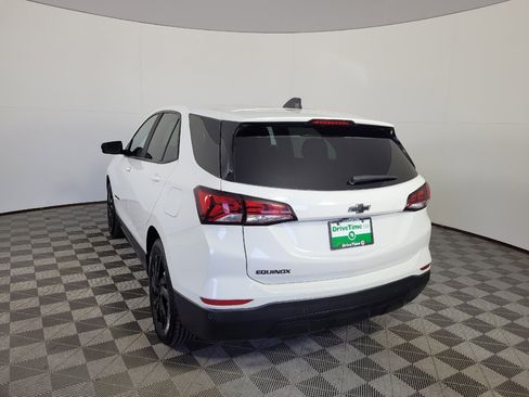Used 2023 Chevrolet Equinox LS w/ LS Convenience Package FWD image 5