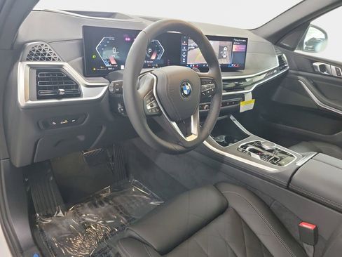 Used 2026 BMW X5 sDrive40i image 12