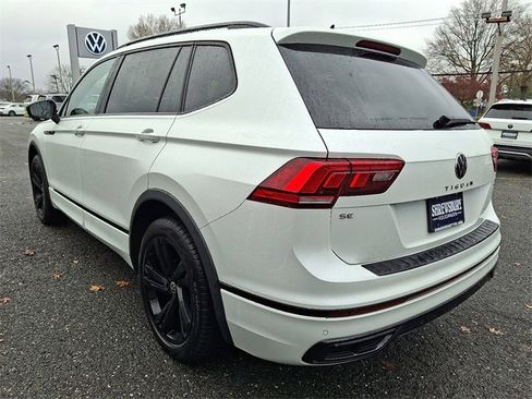 Used 2024 Volkswagen Tiguan SE R-Line image 4