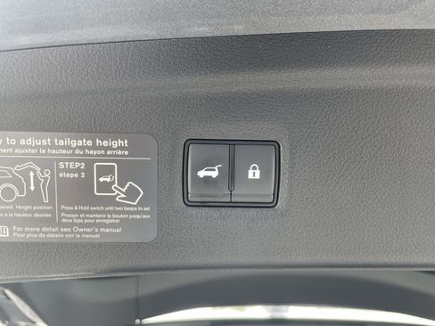 Used 2023 INFINITI QX50 Luxe FWD image 9