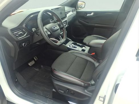 Certified 2024 Ford Escape ST-Line w/ Tech Pack #1 AWD/4WD image 12