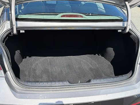 Used 2025 Hyundai Elantra SEL FWD image 30
