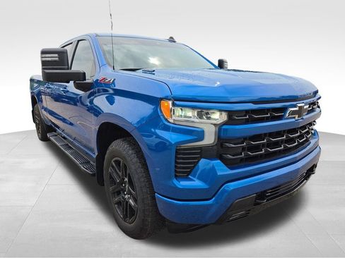 Used 2024 Chevrolet Silverado 1500 RST AWD/4WD image 3