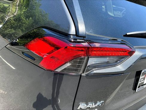 Used 2025 Toyota RAV4 XLE w/ Convenience Package FWD image 29