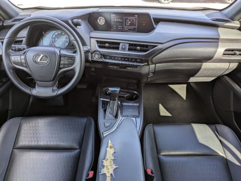 Used 2020 Lexus UX 200 w/ Accessory Package 2 image 16