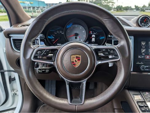 Used 2018 Porsche Macan S AWD/4WD image 23