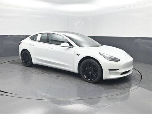 Used 2018 Tesla Model 3 Mid Range image 31