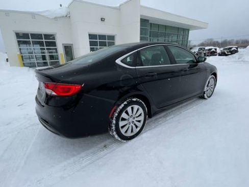 Used 2015 Chrysler 200 LX image 9