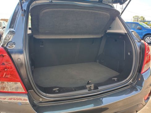 Used 2019 Chevrolet Trax LS AWD/4WD image 24