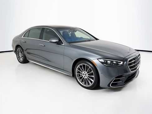 Used 2025 Mercedes-Benz S 580 4MATIC Sedan image 1